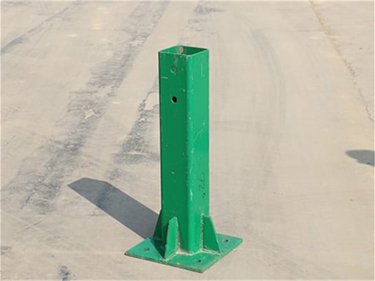 护栏立柱